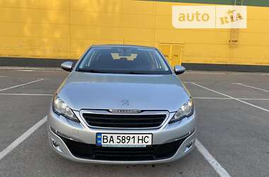 Хэтчбек Peugeot 308 2016 в Кропивницком