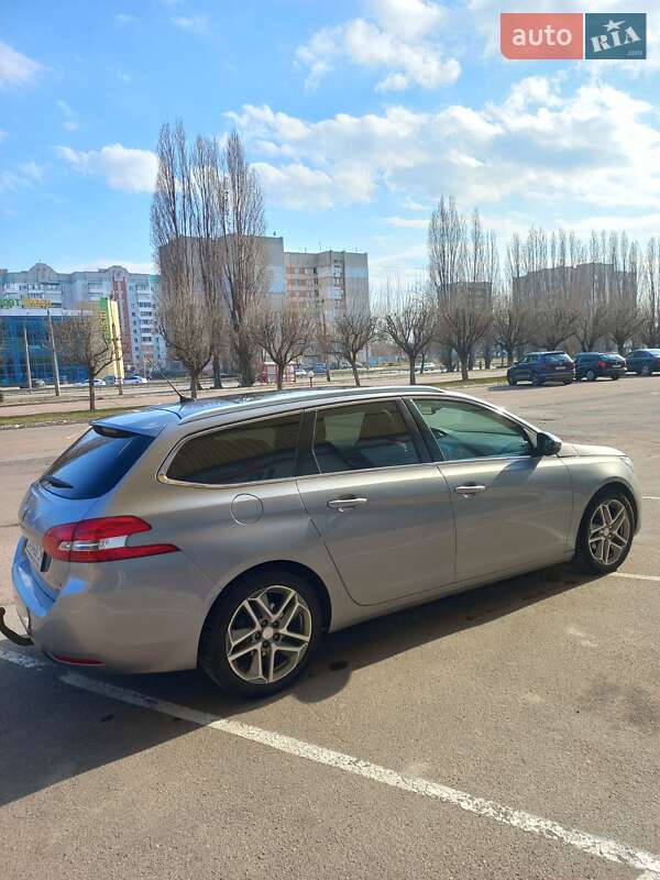 Універсал Peugeot 308 2015 в Черкасах