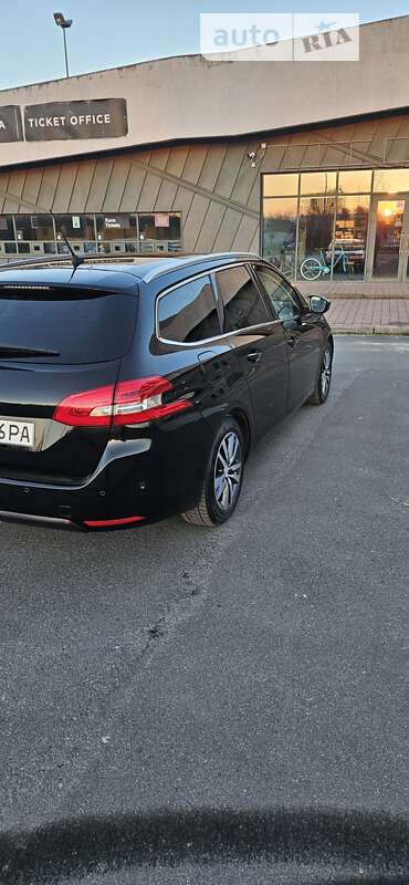 Универсал Peugeot 308 2018 в Львове
