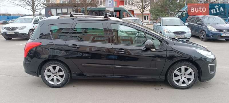 Універсал Peugeot 308 2011 в Києві