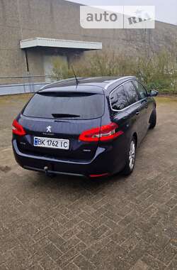 Peugeot 308 2015