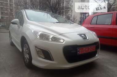 Хэтчбек Peugeot 308 2012 в Киеве