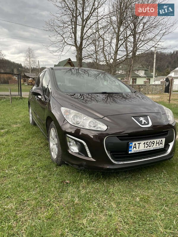 Хэтчбек Peugeot 308 2011 в Коломые