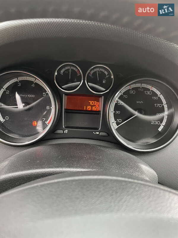 Хэтчбек Peugeot 308 2011 в Коломые