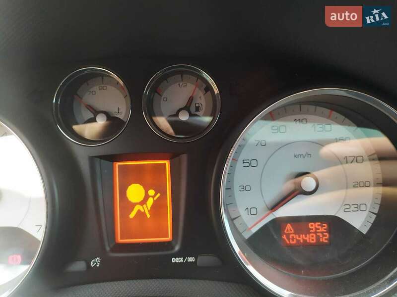 Хэтчбек Peugeot 308 2008 в Сторожинце