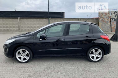 Хэтчбек Peugeot 308 2008 в Радехове