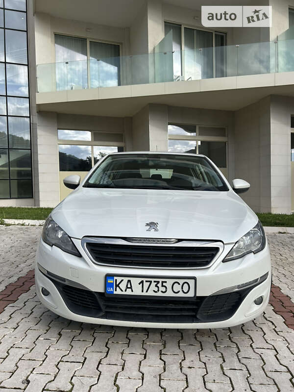 Хэтчбек Peugeot 308 2015 в Киеве