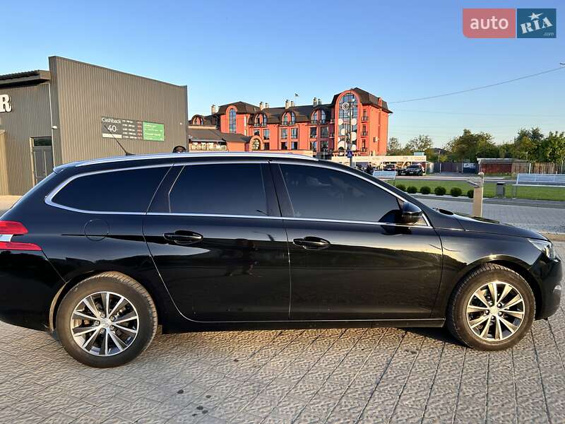 Універсал Peugeot 308 2017 в Дрогобичі