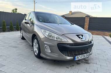 Хэтчбек Peugeot 308 2010 в Луцке