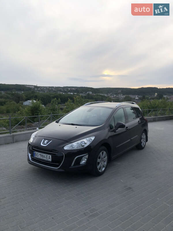 Универсал Peugeot 308 2012 в Теребовле