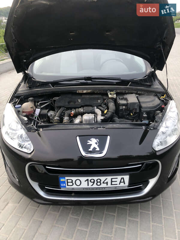 Универсал Peugeot 308 2012 в Теребовле