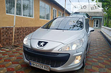 Универсал Peugeot 308 2010 в Килии
