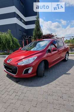 Хэтчбек Peugeot 308 2012 в Львове