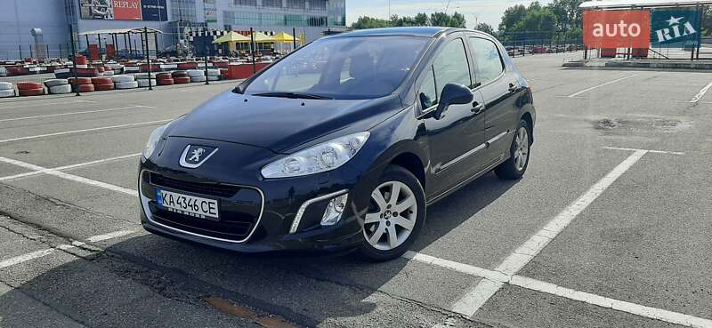 Хетчбек Peugeot 308 2011 в Києві