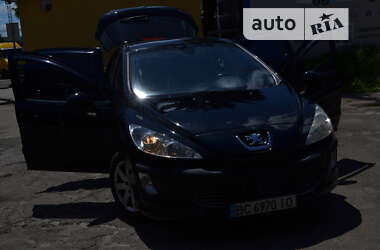 Хетчбек Peugeot 308 2011 в Дрогобичі