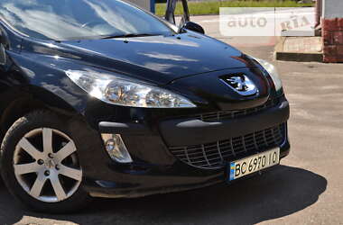 Хетчбек Peugeot 308 2011 в Дрогобичі