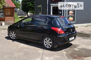 Хетчбек Peugeot 308 2011 в Дрогобичі