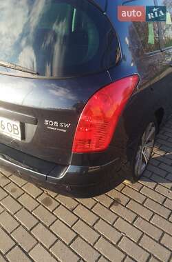 Універсал Peugeot 308 2013 в  фото 3 Універсал Peugeot 308 2013 в