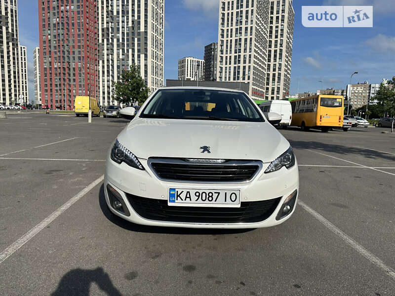 Универсал Peugeot 308 2015 в Киеве