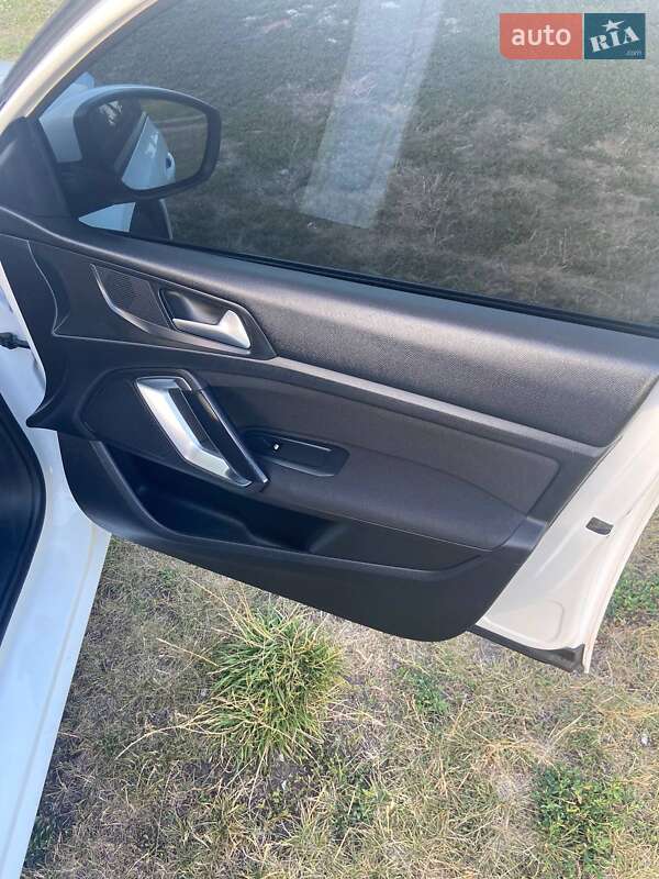Універсал Peugeot 308 2015 в Харкові