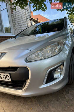 Универсал Peugeot 308 2013 в Киеве