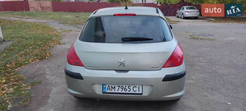 Хетчбек Peugeot 308 2010 в Коростені