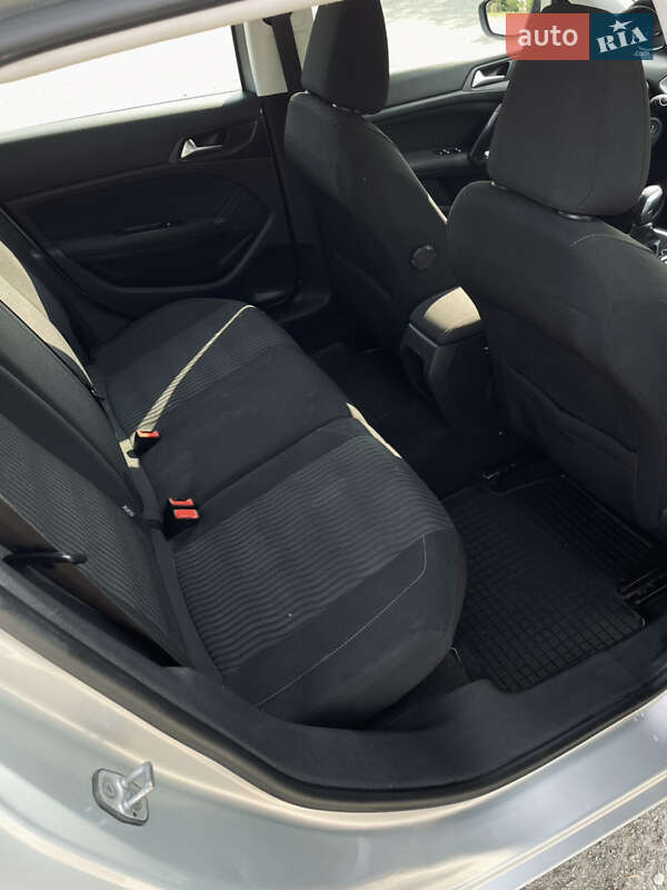 Універсал Peugeot 308 2014 в Хотині