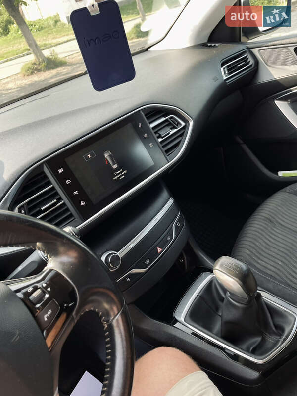 Універсал Peugeot 308 2014 в Хотині