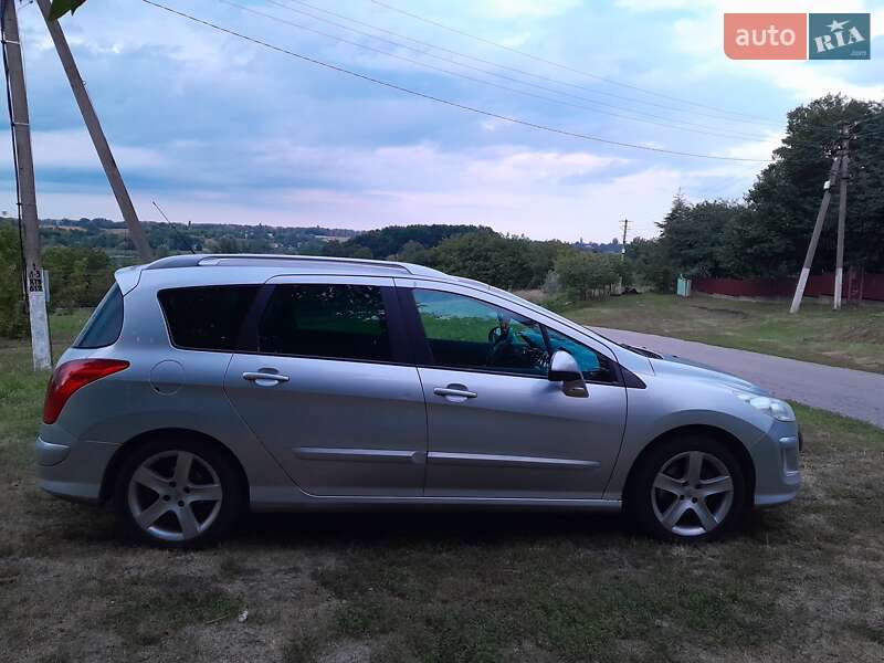 Универсал Peugeot 308 2010 в Киеве