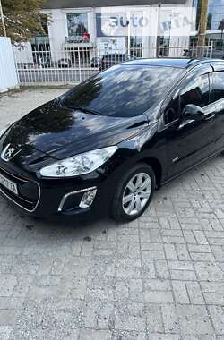 Хэтчбек Peugeot 308 2012 в Днепре