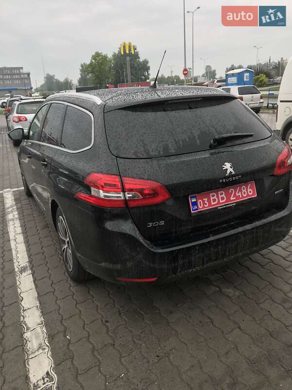 Универсал Peugeot 308 2015 в Стрые