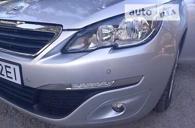 Універсал Peugeot 308 2014 в Тернополі