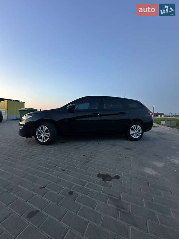 Універсал Peugeot 308 2015 в Рівному