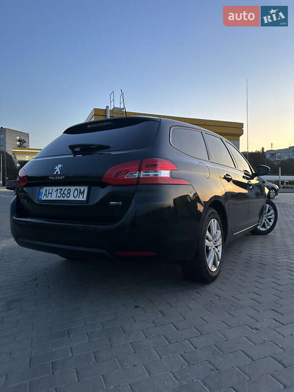 Універсал Peugeot 308 2015 в Рівному