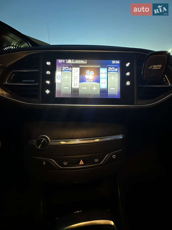 Універсал Peugeot 308 2015 в Рівному