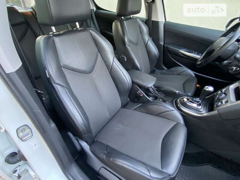 Peugeot 308 2012