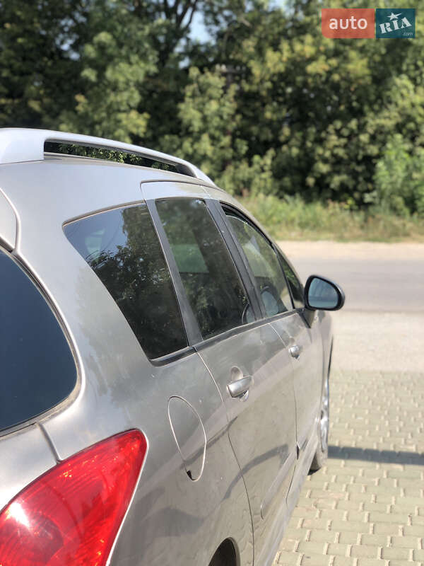 Универсал Peugeot 308 2010 в Хмельницком