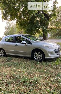 Хэтчбек Peugeot 308 2009 в Золочеве