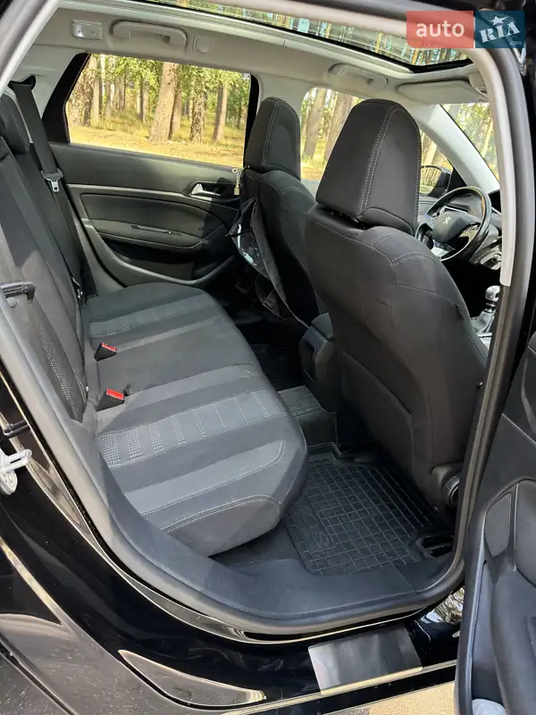 Peugeot 308 2015 VIN VF3LCBHZHFS304372 фото оголошення 32 з 109