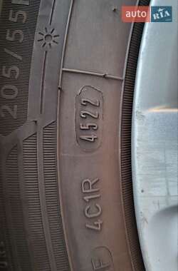 Хэтчбек Peugeot 308 2011 в 