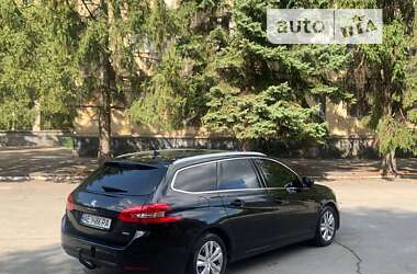 Універсал Peugeot 308 2015 в Жовтих Водах