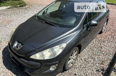 Хэтчбек Peugeot 308 2008 в Киеве