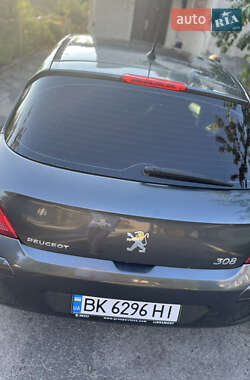 Хэтчбек Peugeot 308 2009 в Городке