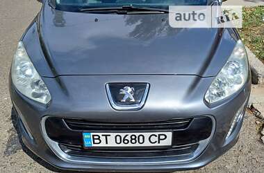 Хэтчбек Peugeot 308 2011 в Николаеве