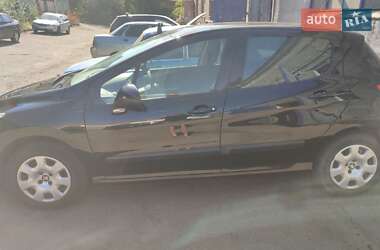 Хэтчбек Peugeot 308 2011 в Запорожье