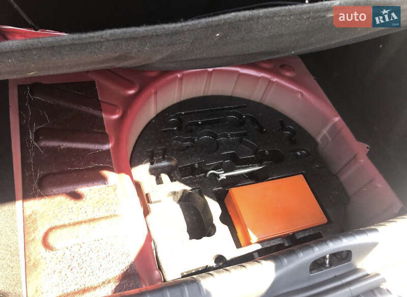 Хетчбек Peugeot 308 2010 в Ужгороді