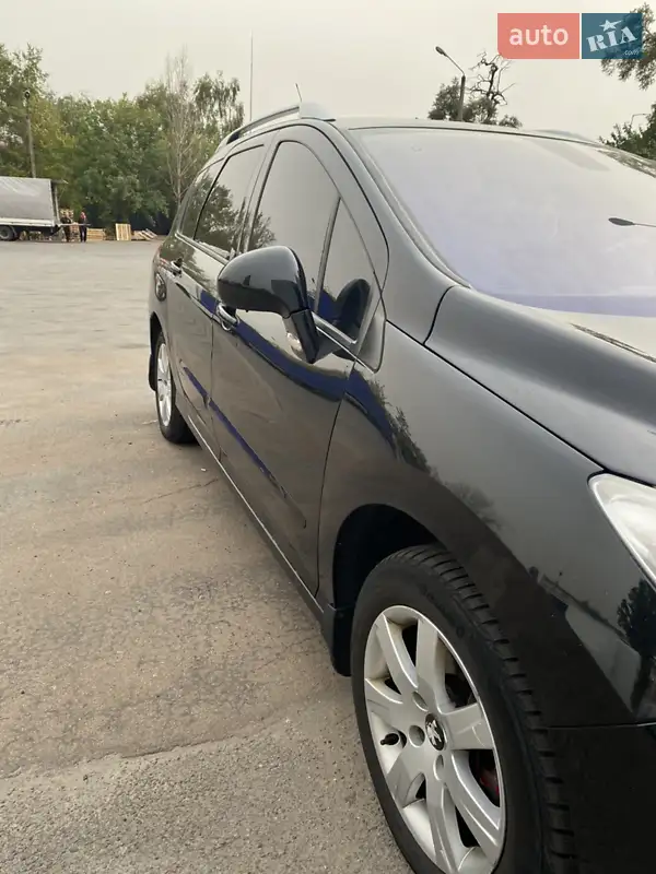 Peugeot 308 2011