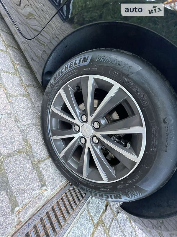 Універсал Peugeot 308 2015 в Києві