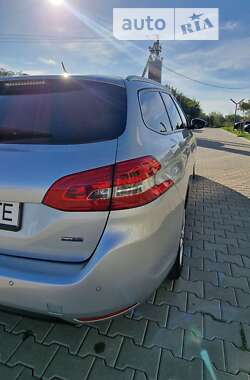 Універсал Peugeot 308 2016 в Винниках