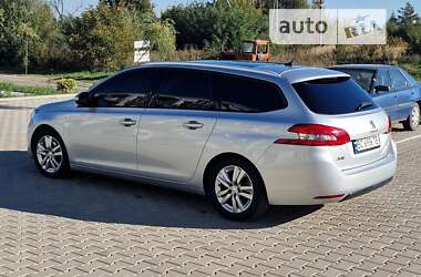 Універсал Peugeot 308 2016 в Винниках